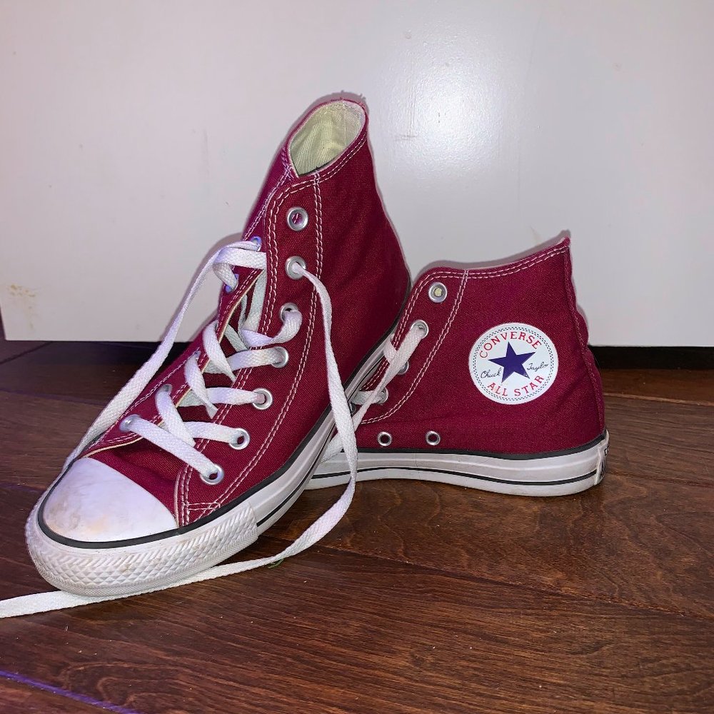 MAROON CONVERSE - Picture 1 of 4